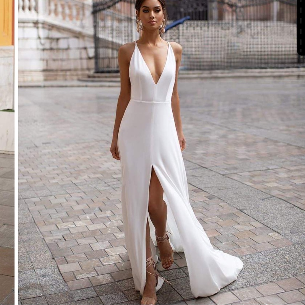 Alamour the Label Carisa White